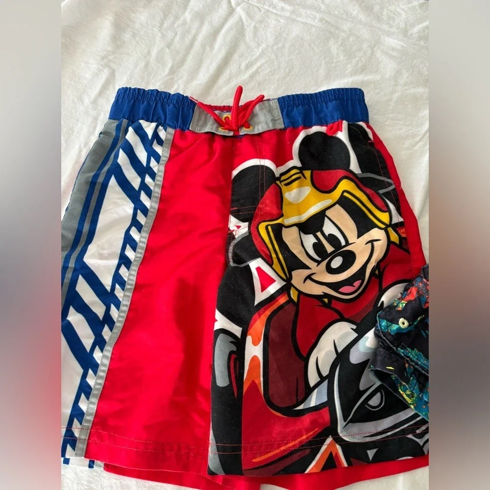 O'greous and Disney swimsuit bundle. Voice size 7. Two piece bundle. ‎ 0727